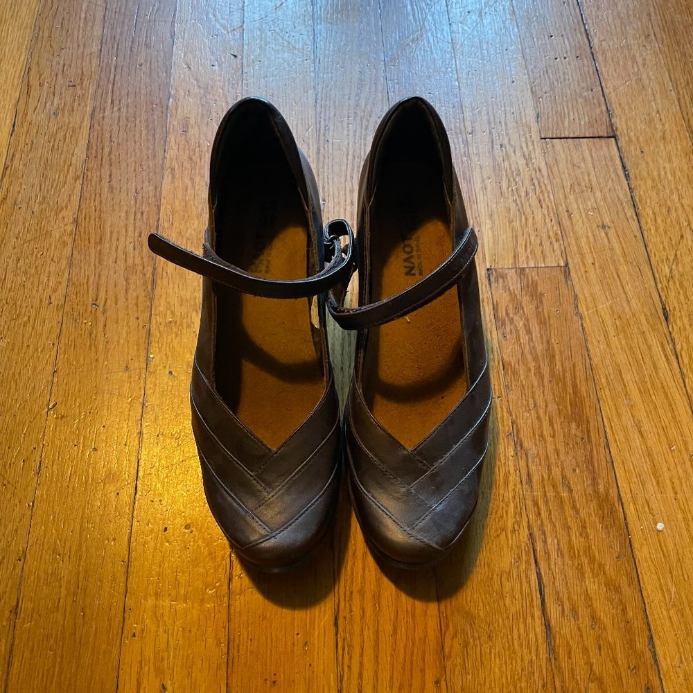 Naot heels (dark brown, size 7)